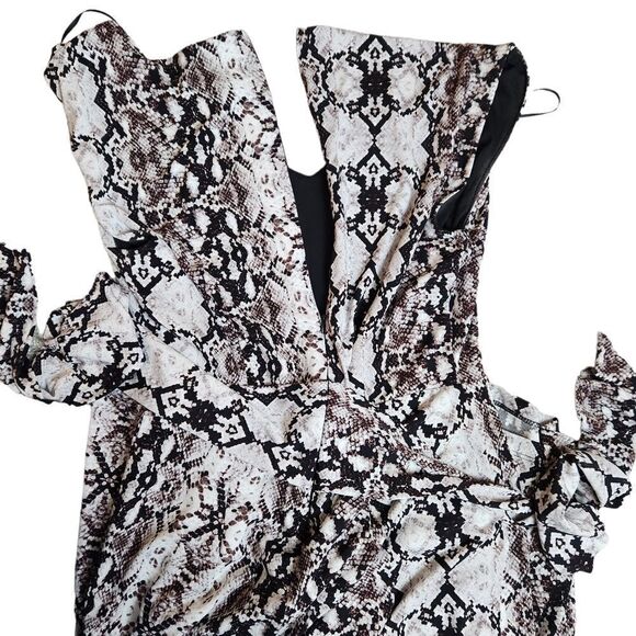 Nicole Miller Wide Leg Cropped Jumpsuit - Picture 3 of 6